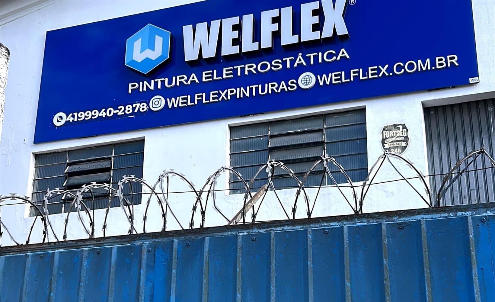 Fachada real da Welflex em Curitiba